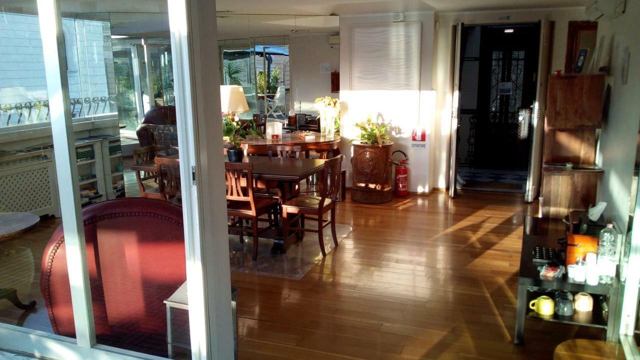 Bb Roma Prati Bed & Breakfast Bagian luar foto